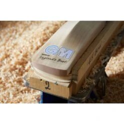 2024 Gunn And Moore Kryos DXM 606 Junior Cricket Bat -Cricket Gear Sales Store factory 23 kryos toe rt medium 2